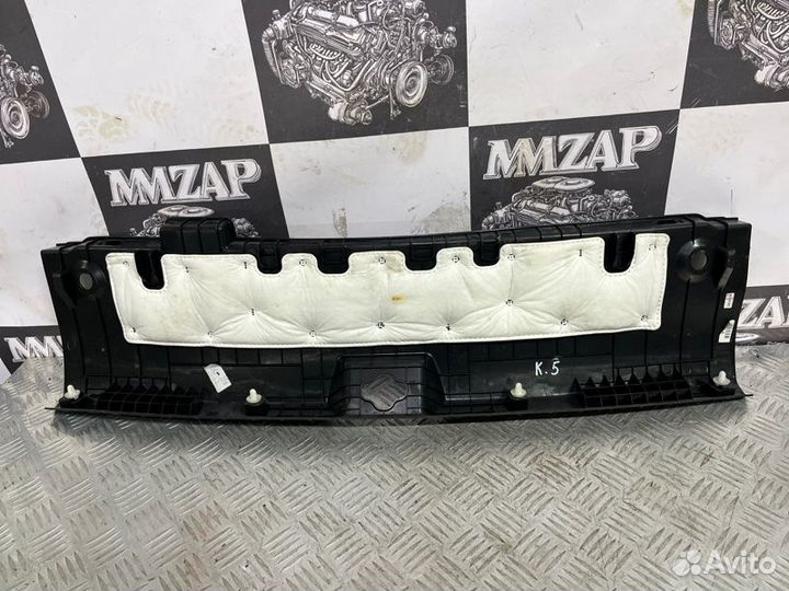 Накладка замка багажника Kia K5 DL3 2021