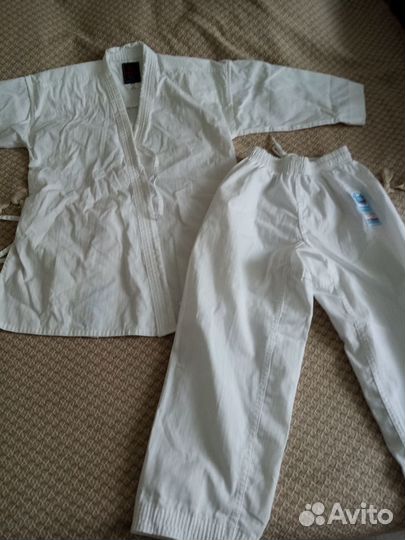 Продается кимано для каратэ рост 130