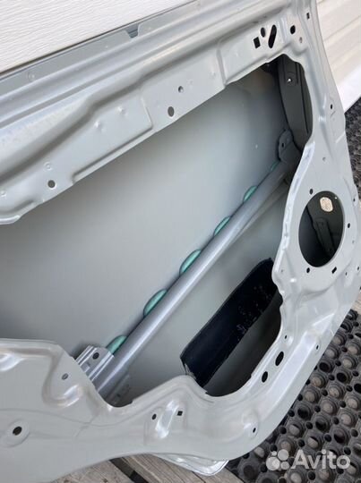 Дверь задняя левая Kia Sportage 2004-2010