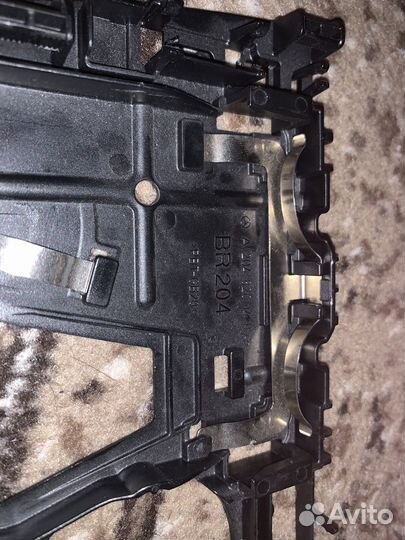 Кронштейн под датчик дождя и камеру Mersedes w204