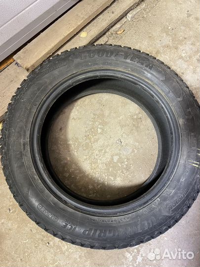 Goodyear UltraGrip Ice Arctic SUV 225/60 R18 104T
