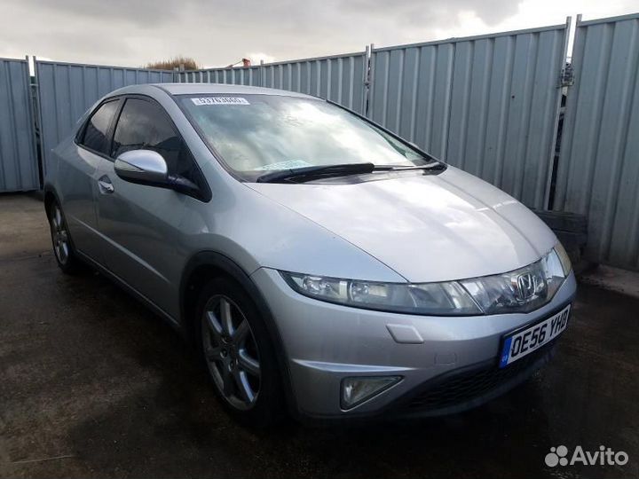 Разбирается honda Civic 5D 2006-2012