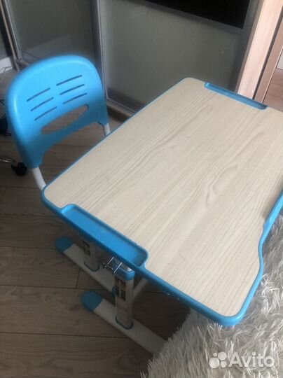 Растущая парта и стул