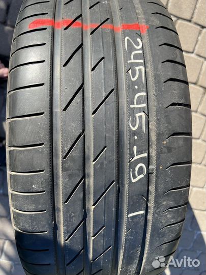 R19 Nokian Tyres Hakka Black 245/45, PCD 5x500 DIA 472