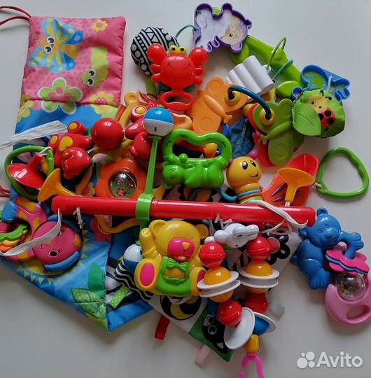 Игрушки для малышей пакетом
