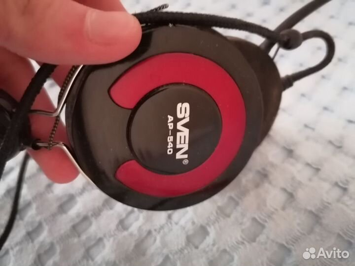 Наушники с микрофоном