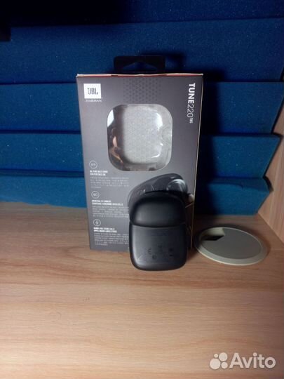 Наушники JBL tune220TWS