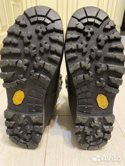 Трекинговые ботинки Trezeta