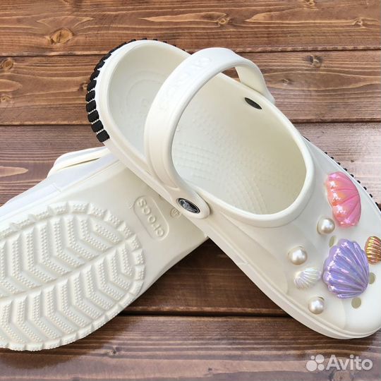 Crocs сабо белые с джибитсами