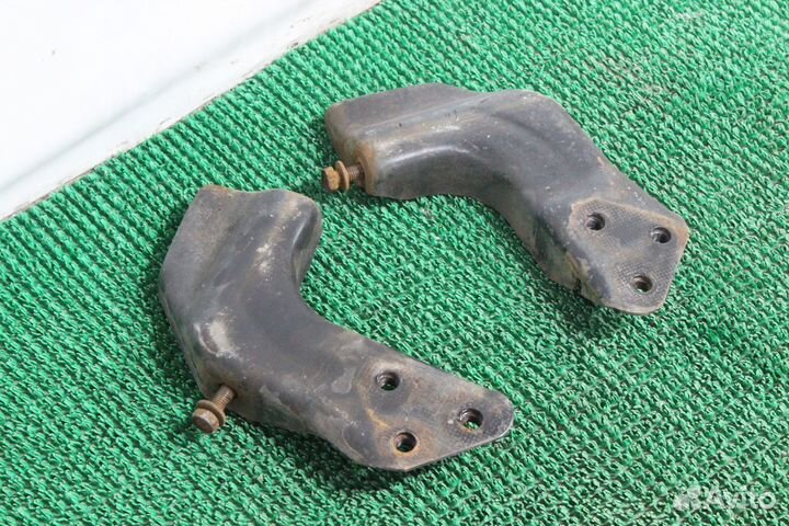 Крепления переднего бампера Chevrolet Tahoe GMT400