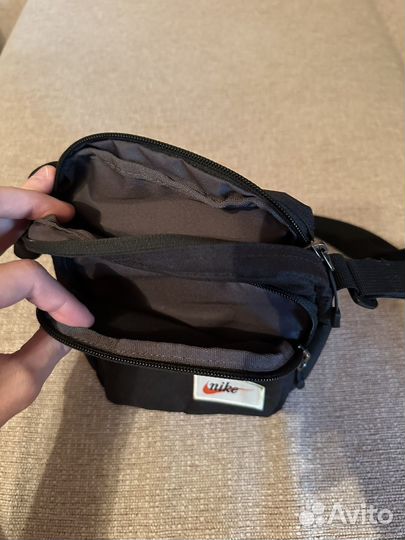 Спортивная сумка Nike через плечо