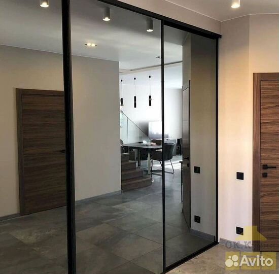 Шкаф с зеркалом