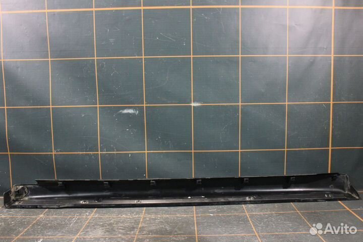 Накладка порога правая - Mitsubishi Outlander 3