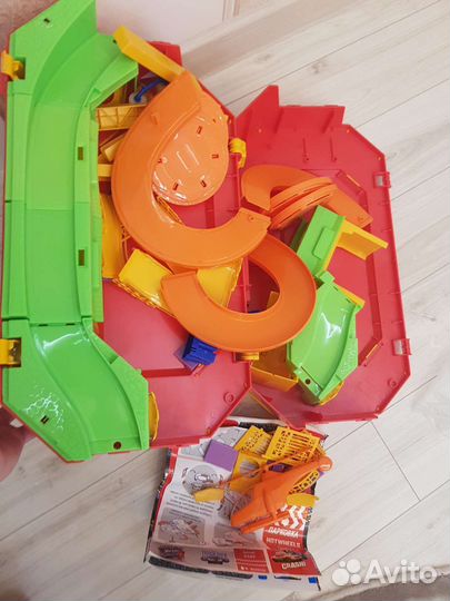 Игровой набор + машинки