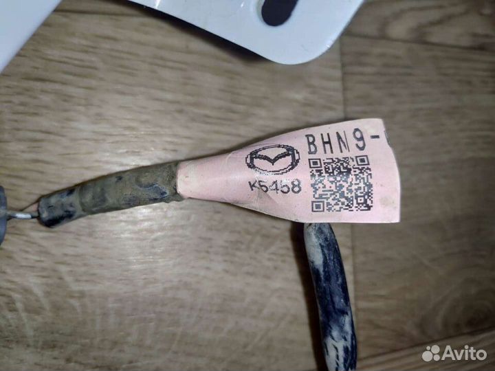 Поворотник левый mazda 3 bm 2014