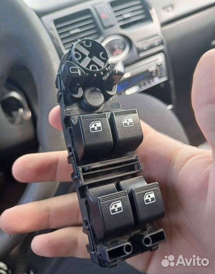 Блок управления стеклоподъемниками на priora