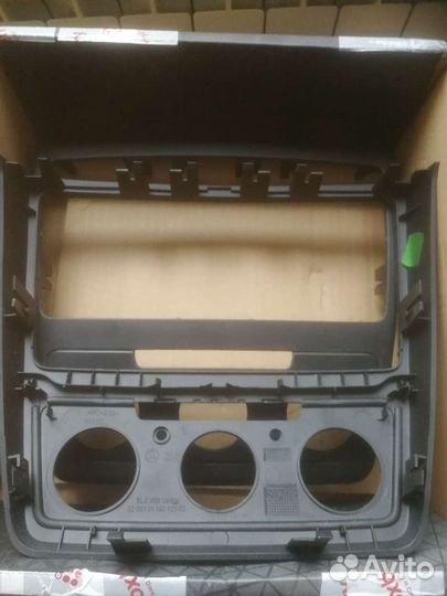 Рамка под магнитолу для skoda yeti