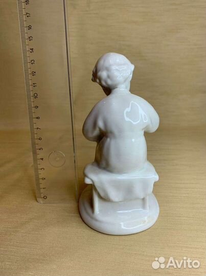 Фарфоровая статуэтка Юный Ленин / Молодой Ульянов