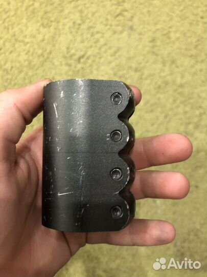 Руль и зажим