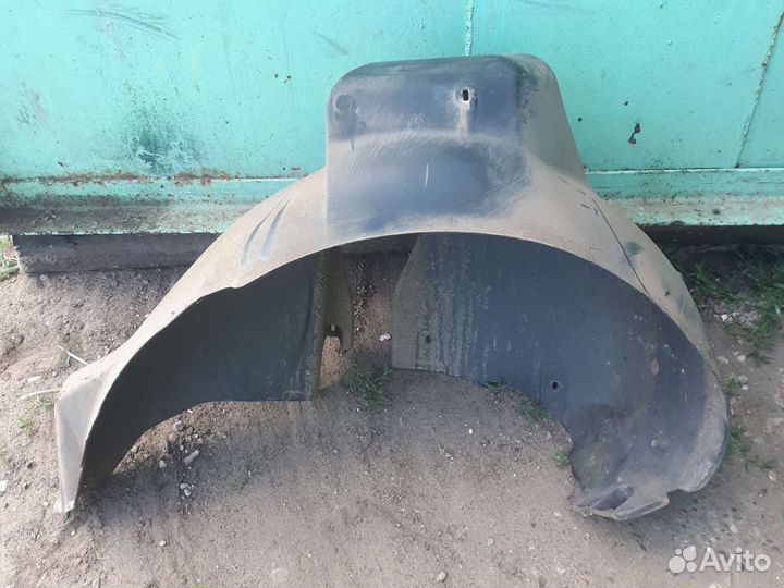 Задний правый подкрылок ауди а4 б5 audi a4 b5
