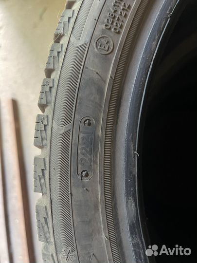 Triangle Snowlink TWT02 225/40 R18