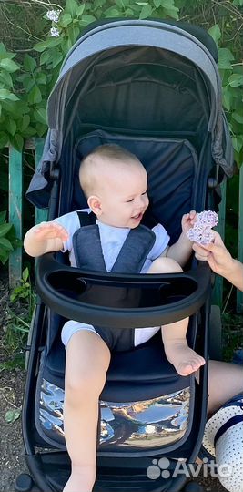 Прогулочная коляска в отличном состоянии