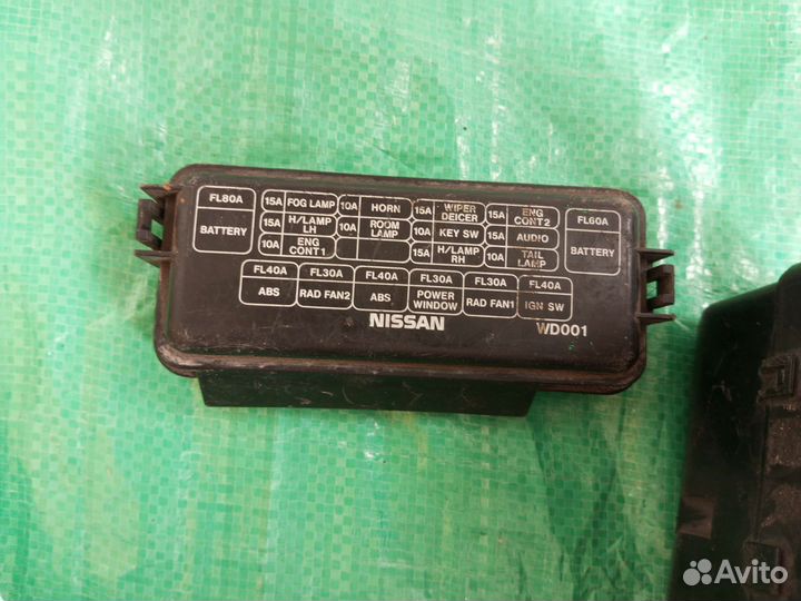 Блок предохранителей Nissan Wingroad 11