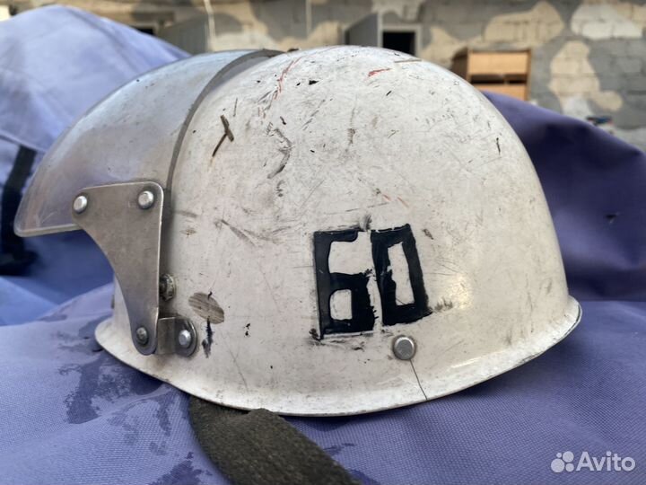 Каска пожарного