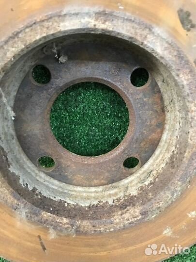 Тормозной диск передний Audi 80 B3 JN 1.8 1990