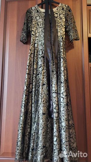 Вечернее платье