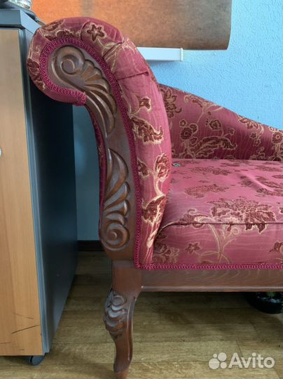 Кушетка диванчик