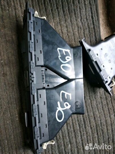 Дефлектор воздушный центральный бмв 3 е90 BMW 3