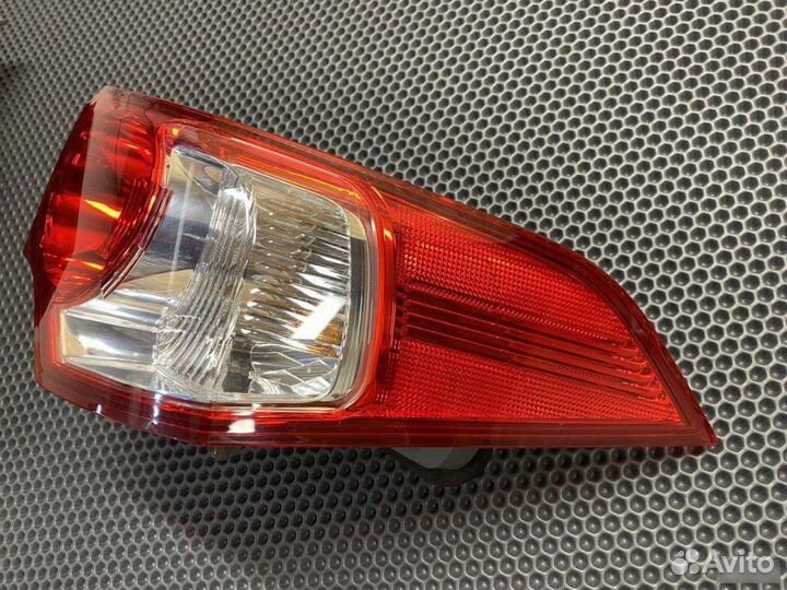 Фонарь задний правый Honda Accord 8