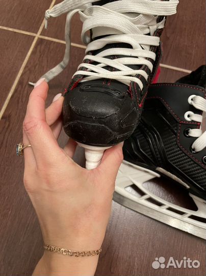 Хоккейные коньки bauer