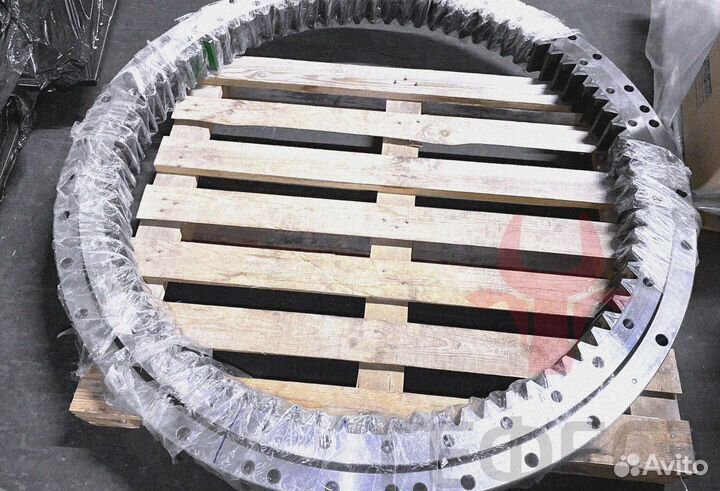 Поворотный круг Hitachi ZX270-3 9245728