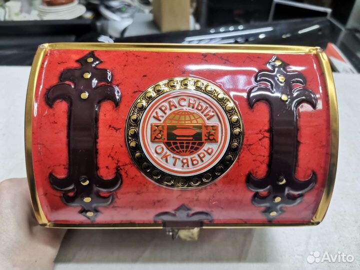 Коробка сундучок жестяная Красный Октябрь СССР (Ч)