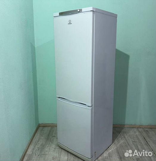 Холодильник Indesit by