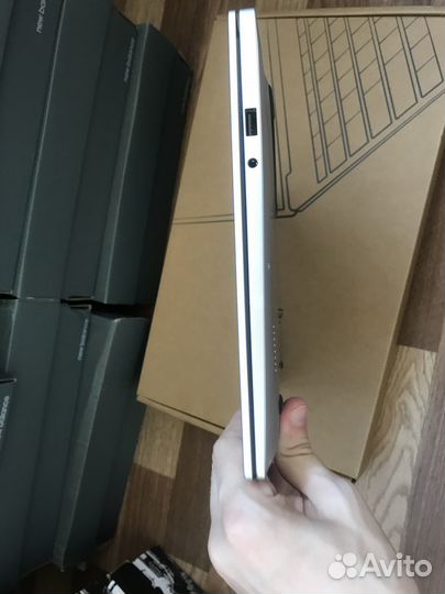 Ноутбук Huawei Matebook D 14 i3 8гб + 256гб