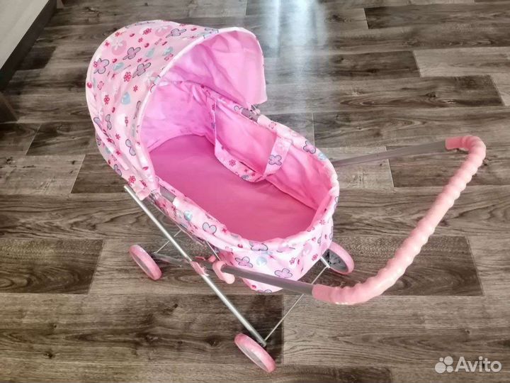 Кукольная коляска для куклы