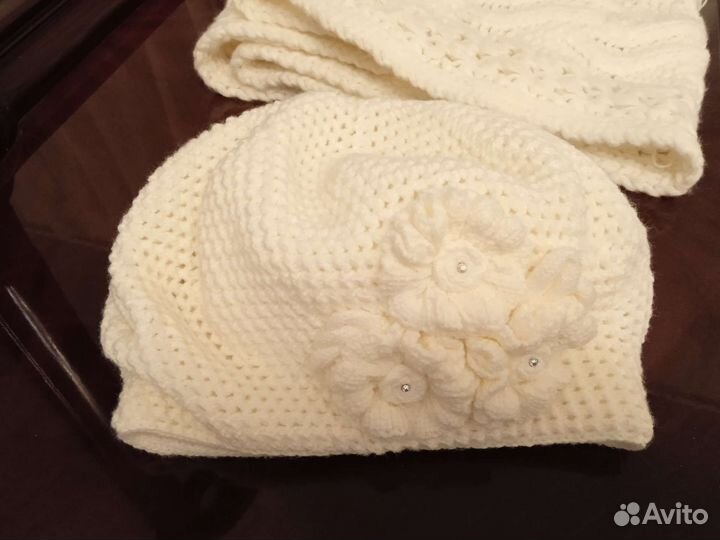 Белый двойной берёт и снуд