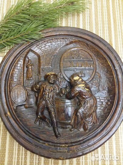 Тарелка декоративная (гипс), вазы