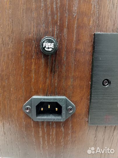 Японский понижающий трансформатор 220/100В