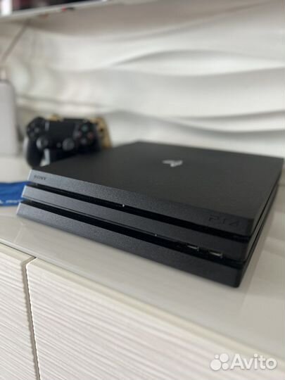 Sony Playstation 4 pro 1tb