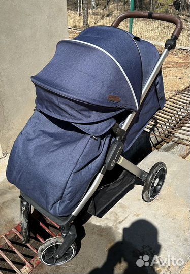 Коляска прогулочная