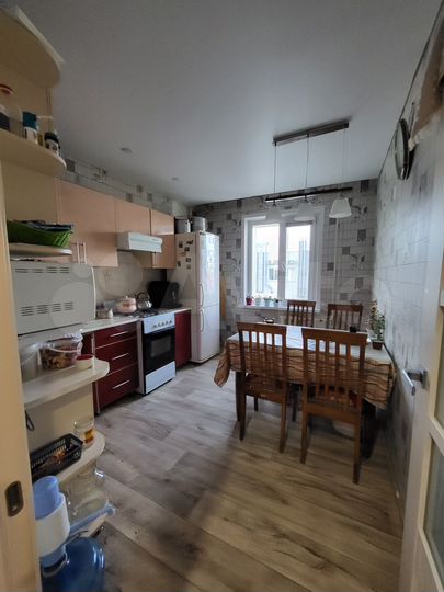 3-к. квартира, 71 м², 2/5 эт.