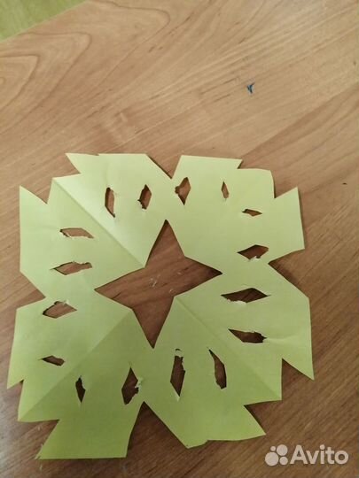 Снежинка из бумаги
