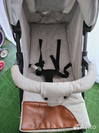 Прогулочная коляска-трость