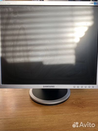 Монитор Samsung 940n, 19 дюймов, 1280*1024