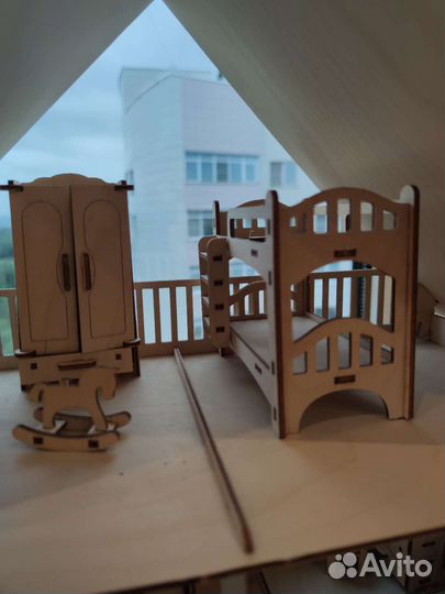 Игрушечный домик деревянный