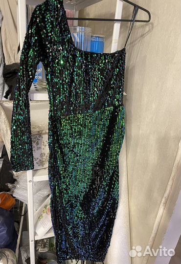 Платье вечернее с пайетками